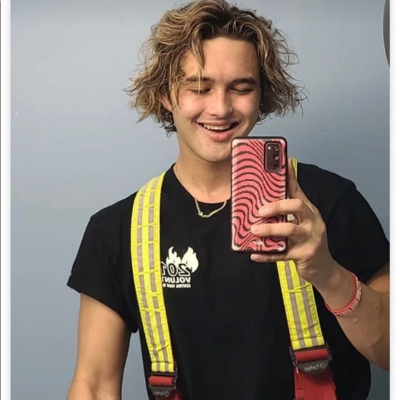 Meet your Posher, Ethan - Picture 1 of 1